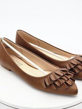Journee Collection Judy Tan Ruffle Pointed Toe Flats Women's Size 8.5